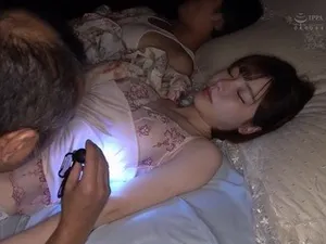 Thuê 4 em cave về địt để chữa bệnh nhát gái