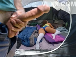 Cô gái nóng bỏng có 160.000 người theo dõi bị chơi xấu... [Phần 1]