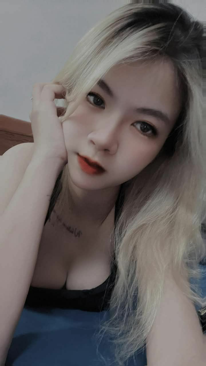 Chịch gái xinh trắng trẻo như búp bê